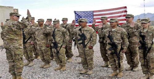 穿越军队吃瓜,吃瓜群众变身战场英雄