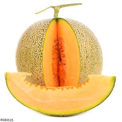 娃娃感冒好后吃哈密瓜,娃娃品尝哈密瓜的甜蜜滋味