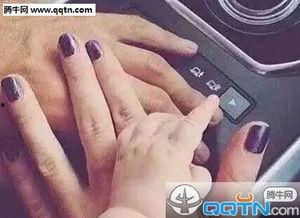 吃瓜网名搞笑情侣,吃瓜网名搞笑情侣的甜蜜日常  第1张