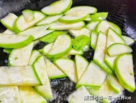 角瓜梗咋吃,角瓜梗的多样食用方法探索  第3张
